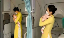 Khách có con nhỏ được hỗ trợ thế nào khi đi máy bay?