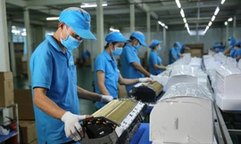 Lý do doanh nghiệp đang phải 'giữ chân' lao động bằng mọi giá