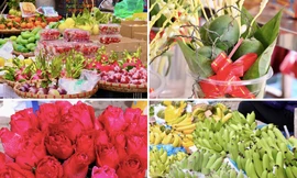 Hà Nội: Hoa tươi, đồ cúng rằm tháng Giêng 'giá mềm'