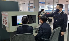 Kim cương, vàng lậu liên tiếp bị bắt giữ tại sân bay Tân Sơn Nhất