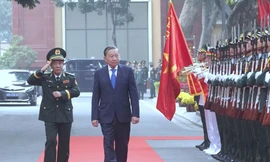 Tổng Bí thư giao nhiệm vụ 'phi nước đại' cho bộ đội biên phòng 