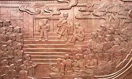 Cận cảnh bức đại phù điêu 'Bác Hồ nói lời bất hủ' tại Đền Hùng