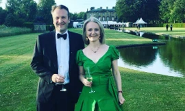 Bà Liz Truss và ông Hugh O'Leary kết hôn năm 2000. Ảnh: Instagram.