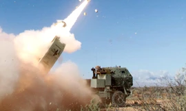 Phóng thử tên lửa tấn công chính xác PrSM từ xe tải HIMARS. Ảnh: U.S. Army.