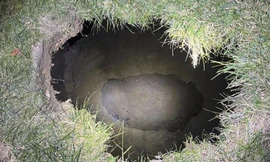 Hố sụt ở phía tây bang Pennsylvania của Mỹ có thể đã nuốt chửng bà Elizabeth Pollard. Ảnh: 69 News.