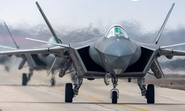 Các máy bay chiến đấu J-20 thuộc một lữ đoàn không quân Trung Quốc bay huấn luyện ngày 7/1/2022. Ảnh: Global Times.