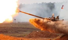 Các lực lượng Ukraine biết cách lái và sửa chữa những chiếc xe tăng đời cũ như T-72. Trong ảnh: một chiếc xe tăng T-72B3M tại Diễn đàn Kỹ thuật và Quân sự Quốc tế Army 2021 ở Nga ngày 26/8/2021. Ảnh: TASS.