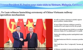 Tối 15/4, khi Tổng Bí thư, Chủ tịch nước Trung Quốc Tập Cận Bình đã đến Malaysia, trang chủ của People’s Daily vẫn đăng trang trọng ảnh và tiêu đề 4 bài viết về quan hệ Việt Nam-Trung Quốc (ảnh chụp màn hình). 
