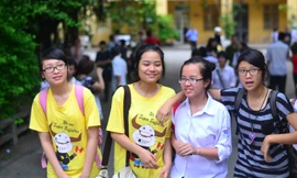 Thí sinh Hà Nội 'thở phào' với đề thi Toán, Văn