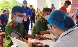 Tưng bừng Chủ nhật Đỏ trên quê hương Bác Tôn