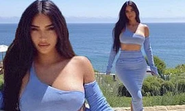 Kim Kardashian diện nội y 'nảy lửa' trên loạt bìa tạp chí đình đám