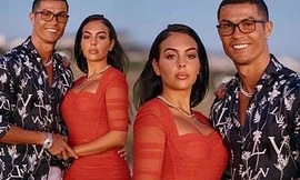 Rộ tin Cristiano Ronaldo và bạn gái nóng bỏng đính hôn