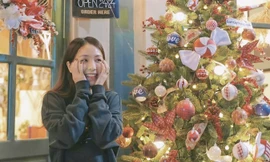 Quán cafe trang hoàng Giáng sinh lộng lẫy như trời Âu, giới trẻ thỏa sức check in 