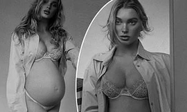 Thiên thần nội y Elsa Hosk mặc nội y táo bạo cận ngày sinh con
