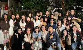 Khoe ảnh họp lớp đông đủ, lớp học ở Quảng Ngãi khiến bao người ngưỡng mộ