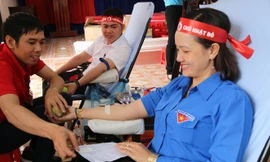 Chủ nhật Đỏ đạt hơn 52.000 đơn vị máu