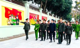Ấn tượng con đường bích họa của tuổi trẻ Công an Nghệ An