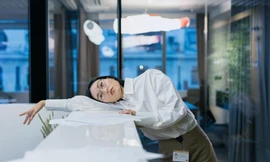 Cái giá của việc cày cuốc, kiếm tiền khi còn trẻ