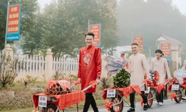 Chuyện tình siêu tốc của cặp đôi Tuyên Quang, chú rể mang xe rùa đi cưới vợ 