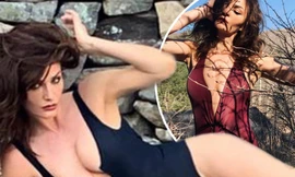 Cựu thiên thần nội y Helena Christensen dáng đẹp 'bốc lửa' ở tuổi 51