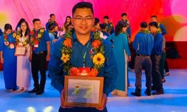 Chàng bác sỹ dân tộc Thổ hết lòng vì người bệnh