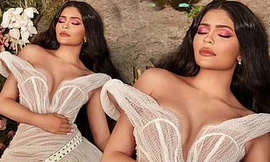 Kylie Jenner diện đầm xẻ ngực sâu quyến rũ như công chúa