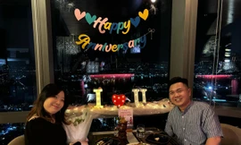 Chàng trai làm shipper nuôi bạn gái học đại học, 4 năm sau được đền đáp xứng đáng