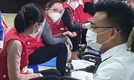 Đội mưa và giá lạnh, gần 1.000 bạn trẻ tham gia ngày hội Chủ nhật Đỏ tại Thanh Hóa