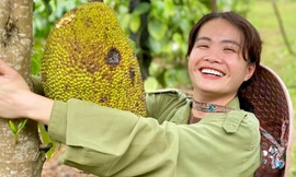 Cô nông dân 'triệu view'