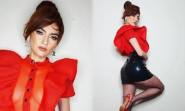 Sao Hollywood Blanca Blanco táo bạo với áo voan xuyên thấu