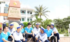 Thực hiện công trình sinh viên ở Trường Sa 