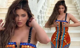 Kylie Jenner ngày càng đẹp với sắc vóc 'đồng hồ cát'