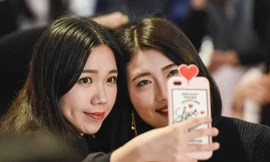 Giới trẻ Trung Quốc đổ xô đi học selfie