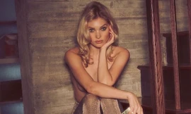 Elsa Hosk xinh đẹp quyến rũ với nhan sắc búp bê