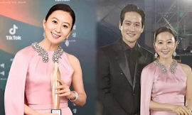 Bà cả 'Thế giới hôn nhân' trẻ đẹp rạng ngời, sánh đôi chồng ngoại tình trong phim