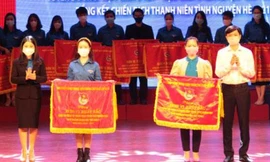 Những giáo viên trẻ được Thành Đoàn, Hội Sinh viên TP Hà Nội vinh danh "Nhà giáo trẻ tiêu biểu" năm 2021