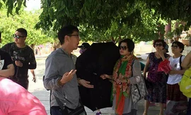 6 tháng đầu năm 2018, Thanh tra Sở Du lịch phối hợp với Công an TP Đà Nẵng kiểm tra phát hiện 23 người nước ngoài điều hành, dẫn tour "chui" ở Đà Nẵng