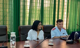 Ca sĩ Phương Thanh tại buổi làm việc