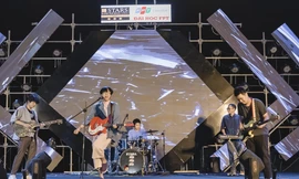 Ngọt Band, Orange 'cháy' cùng 5000 sinh viên Đà Nẵng