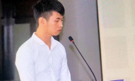 Bị cáo Hồ Xuân Huy tại tòa