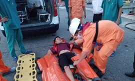 Trung tâm Phối hợp tìm kiếm, cứu nạn hàng hải khu vực II (Danang MRCC) cho biết vừa cấp cứu kịp thời một thuyền viên của tàu cá Quảng Ngãi đang đánh bắt ở vùng biển quần đảo Hoàng Sa