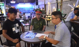 Đà Nẵng thành lập 6 Tổ xử lý người lang thang xin ăn, bán hàng rong chèo kéo khách trên địa bàn 6 quận: Hải Châu, Sơn Trà, Thanh Khê, Cẩm Lệ, Liên Chiểu và Ngũ Hành Sơn