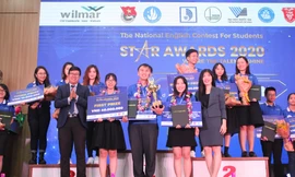 Xuất sắc vượt qua 5 đối thủ đến từ Hà Nội, TP Hồ Chí Minh, Thái Nguyên, Huế, Cần Thơ, đội thi Đà Nẵng xuất sắc giành quán quân cuộc thi Tiếng Anh trong sinh viên - Star Awards 2020