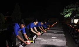 Hơn 2500 đoàn viên thanh niên thắp nến tri ân các anh hùng liệt sĩ tại 27 địa điểm trên toàn thành phố Đà Nẵng