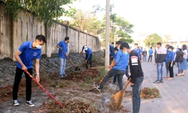 Thành Đoàn Đà Nẵng tổ chức ra quân ngày Chủ nhật Xanh – Sạch – Đẹp và Lễ khánh thành, bàn giao Công trình thanh niên tháng 3, chính thức khởi động Tháng Thanh niên năm 2020