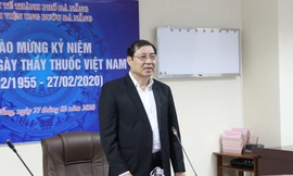 Chủ tịch UBND TP Đà Nẵng cho biết, ngay khi nắm bắt thông tin về tình hình dịch bệnh Covid – 19 diễn biến phức tạp ở Hàn Quốc, Đà Nẵng đã chủ động đề xuất Thủ tướng cho phép cách ly tất cả các trường hợp đến từ vùng có dịch, cụ thể là Hàn Quốc