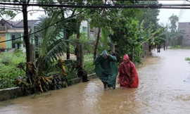 Học sinh, sinh viên trên địa bàn TP Đà Nẵng sẽ đi học lại từ ngày 13/10, riêng học sinh, sinh viên đang sống tại các khu vực thấp trũng, ngập nước và trên địa bàn huyện Hòa Vang vẫn tiếp tục được nghỉ học. Ảnh: Giang Thanh