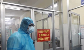 Chủ tịch UBND TP Đà Nẵng Huỳnh Đức Thơ đang chủ trì cuộc họp Ban chỉ đạo phòng chống dịch Covid – 19 của UBND TP Đà Nẵng liên quan đến vấn đề cách ly 22 du khách (gồm 20 người Hàn Quốc và 2 người Thái Lan) từ Daegu đến Đà Nẵng