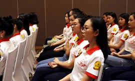 Buổi giao lưu với chủ đề “Phụ nữ khởi nghiệp trong kỉ nguyên 4.0” thu hút sự quan tâm của các thí sinh và các bạn trẻ Đà Nẵng