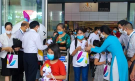 Trong đợt kích cầu du lịch hậu COVID – 19 lần 2 này, du khách đến Đà Nẵng, Thừa Thiên Huế và Quảng Nam từ nay đến cuối năm 2020 và đầu năm 2021 sẽ nhận được nhiều trải nghiệm nhiều gói dịch vụ đa dạng với ưu đãi “khủng”